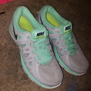 Nike womens athletic shoes